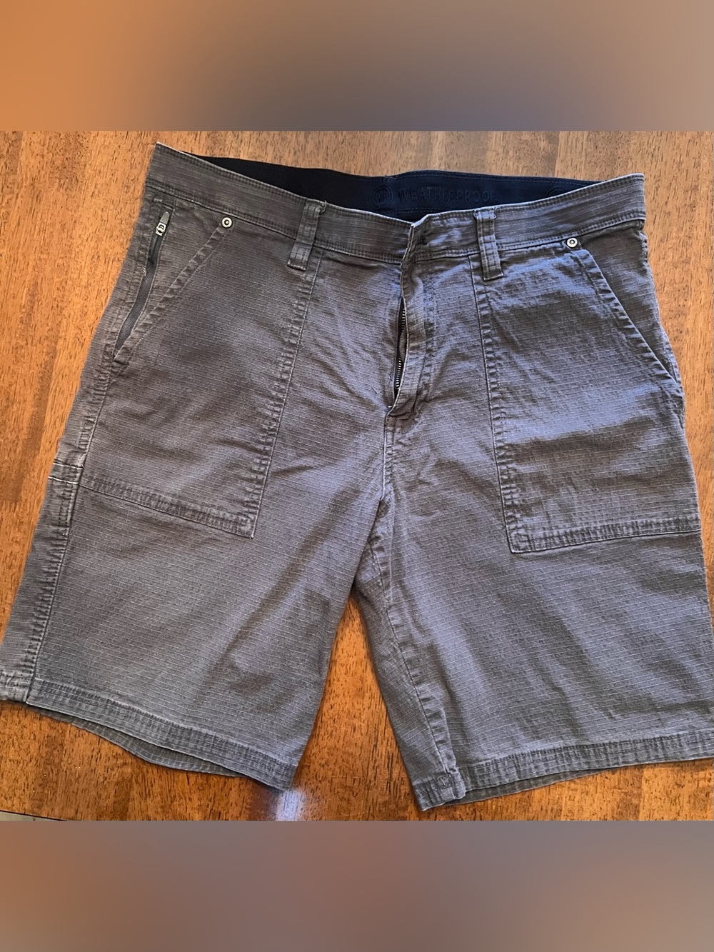Weatherproof Men's Charcoal Gray Cargo Shorts